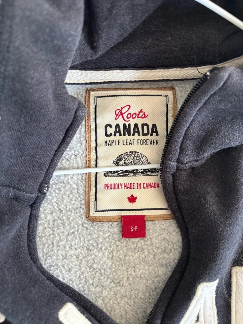 Roots Canada Maple Leaf Forever Zip Hoodie Size Small Unisex - Picture 11 of 15